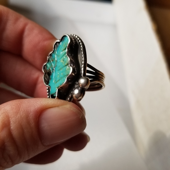 Carved Turquoise Navajo Ring - Picture 5 of 7